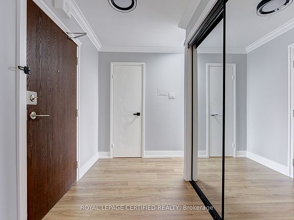 3rd image of 3170 Kirwin Ave #301