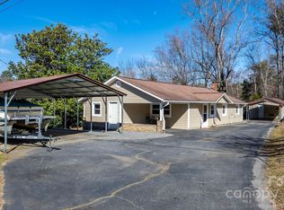 4196 Mountain View Cir, Lenoir, NC 28645