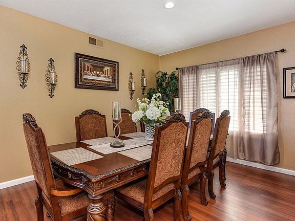 4th image of 9363 Cedarview Way