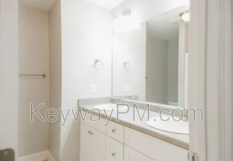1011 Coveside Trl — Photo 14