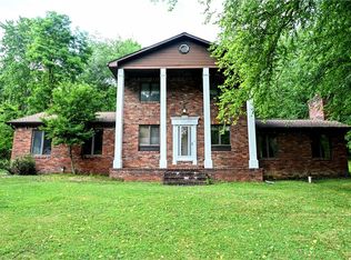 711 Dutch Hill Rd, Oakdale, PA 15071