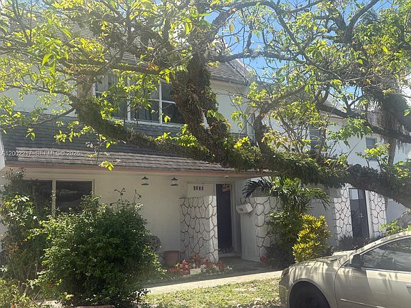2nd image of 1318 Silverado Dr
