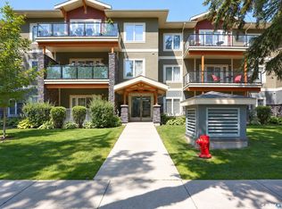 721 8th St E #302, Saskatoon, SK S7H0R4