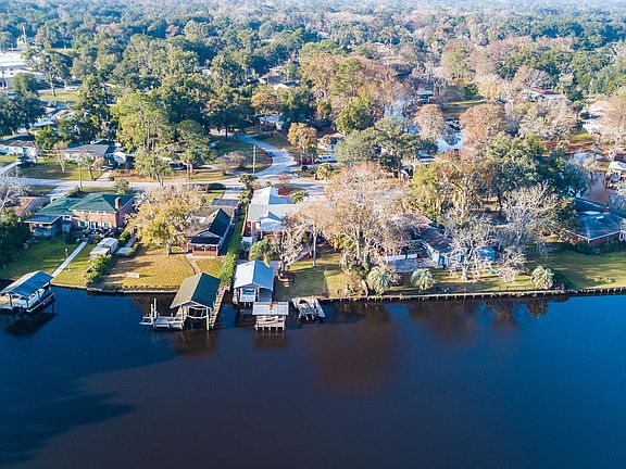 3rd image of 2411 Ormsby Cir E