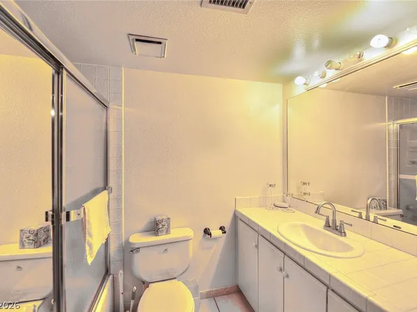 3823 S Maryland Pkwy Unit K11, Paradise Town, NV 89119
