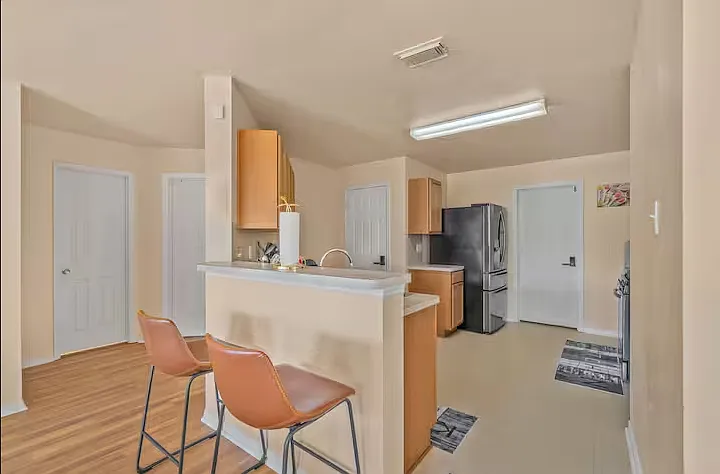 7242 Fox Hall - 2 — Photo 4