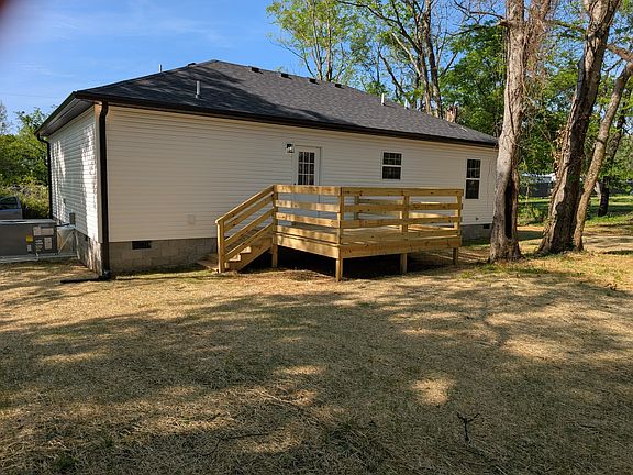 2nd image of 106 Buckingham Ln