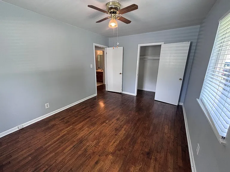 1818 S Ashwood Ave — Photo 15