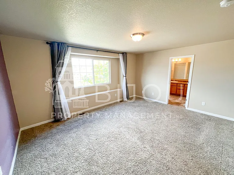 4247 Rosalie St — Photo 11