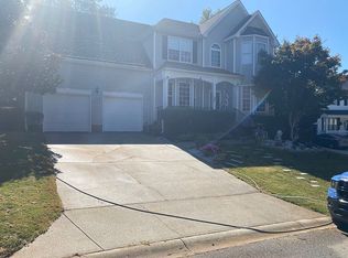 4 Bluff Ridge Ct, Greenville, SC 29617