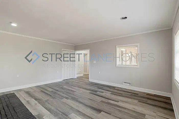 4 bed, 2.5 bath, 2781 sqft, $1,650 — Photo 3