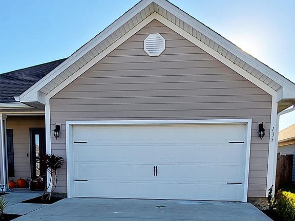 3rd image of 135 N Shoreview Dr