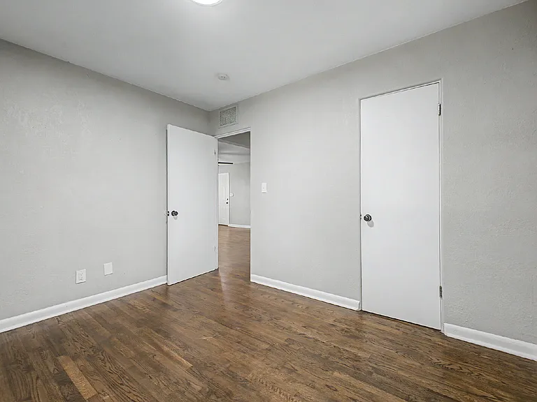 2912 S Delaware St — Photo 10