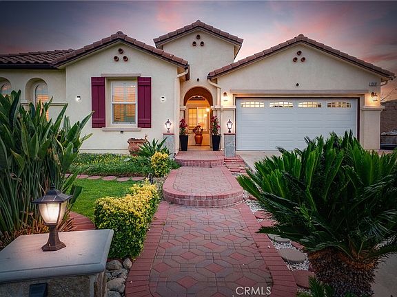 3rd image of 12697 Freemont Ct