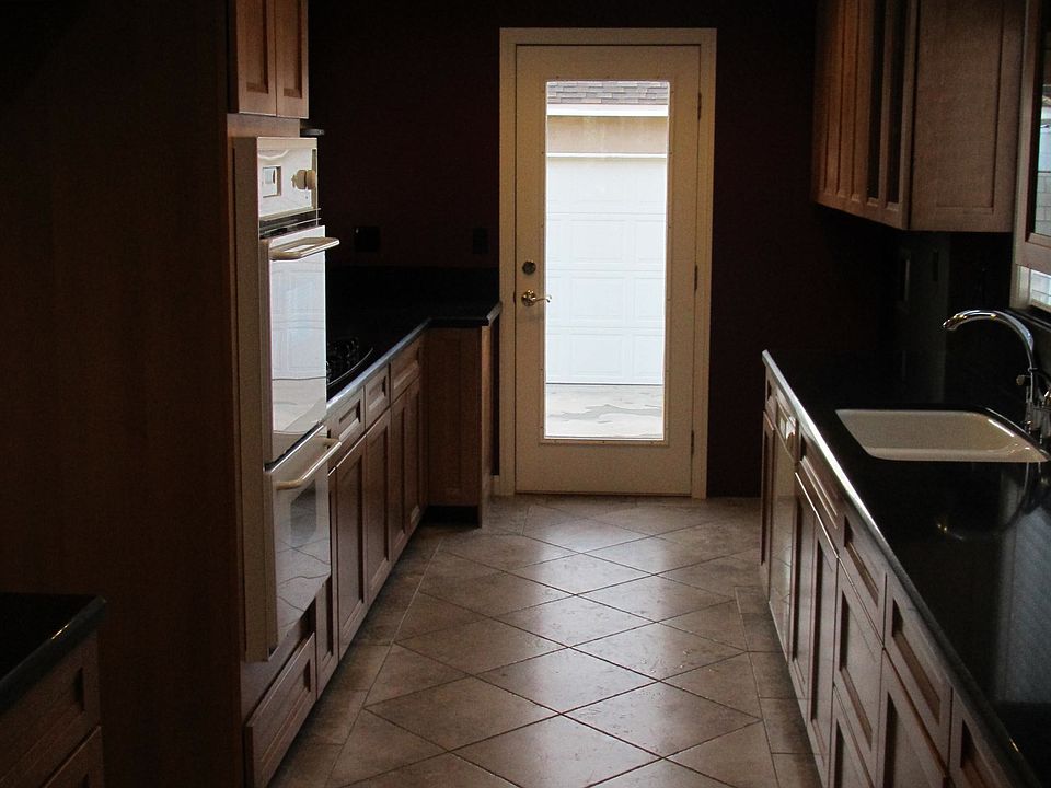 2nd image of 6123 Warwood Rd