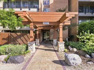 5950 Oakwood Dr APT 1C, Lisle, IL 60532