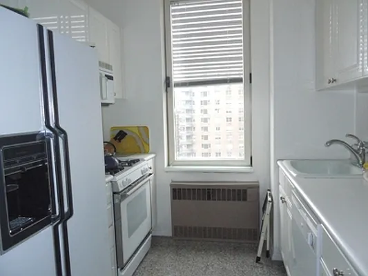 Rented by Citi Habitats | media 11