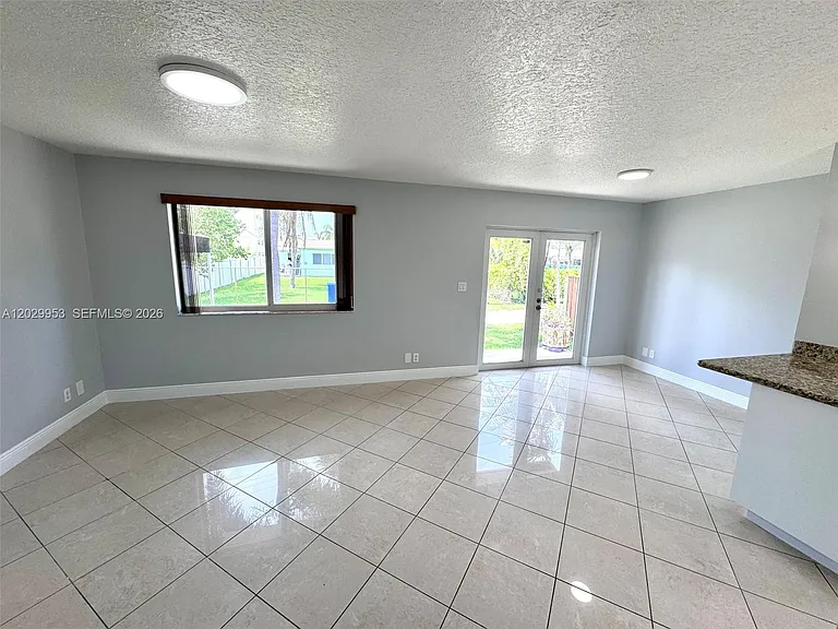 1419 Garfield St #2 — Photo 22