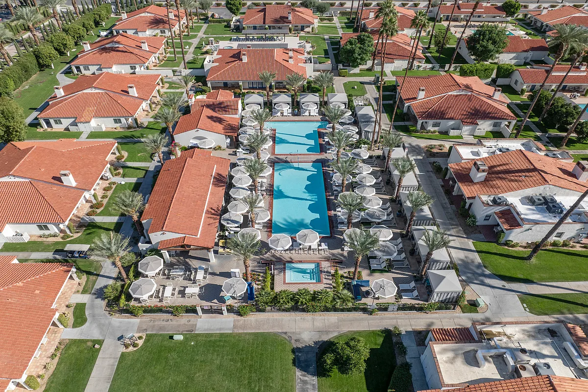 Building Photo - 77611 Los Arboles Dr