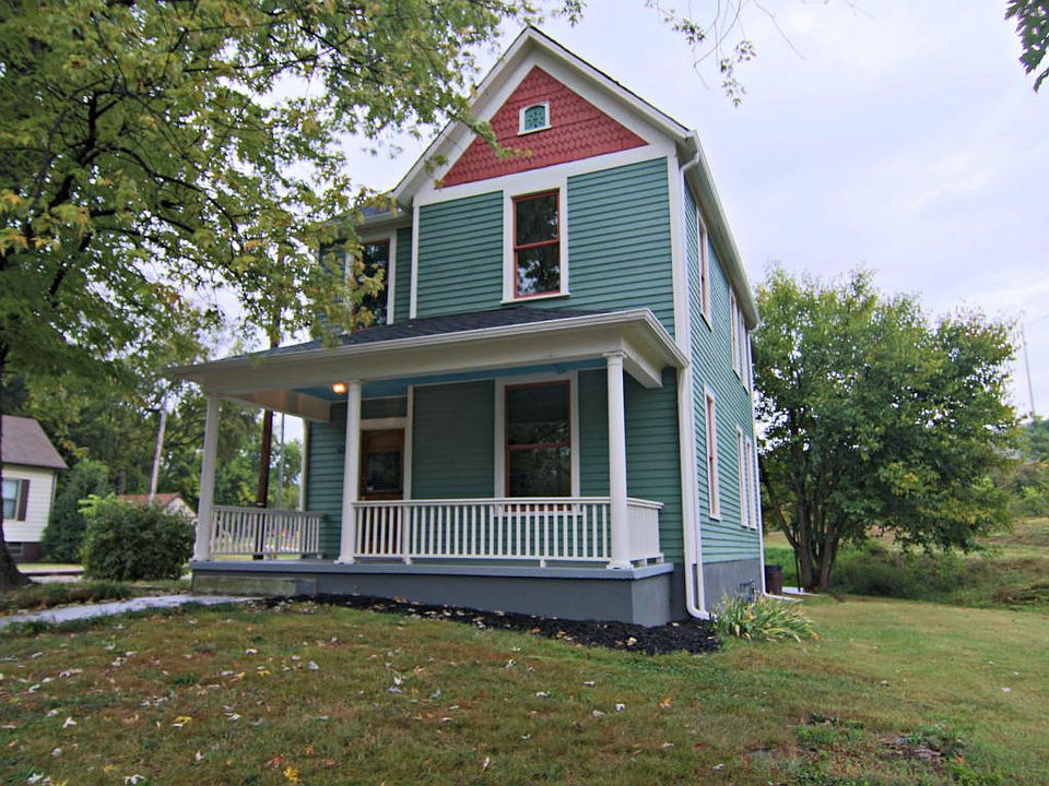 1st image of 630 Eleanor St