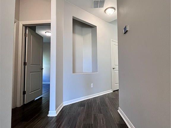 5th image of 1342 E Candor Dr