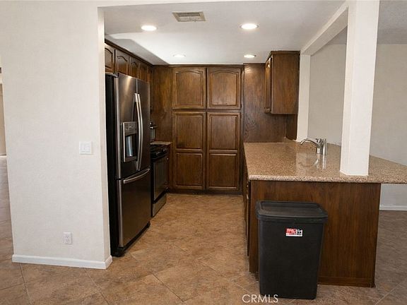 5th image of 18804 Vine St