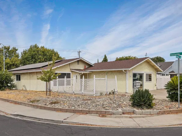 781 Camino Ct, Manteca, CA 95336