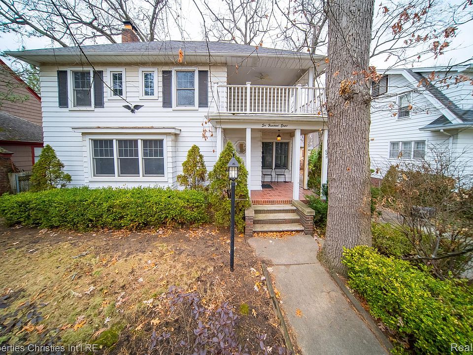 1st image of 608 W Woodland St