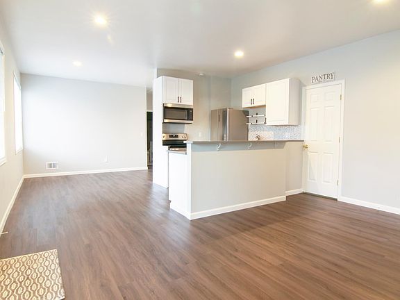 4th image of 15514 129th Ave NE