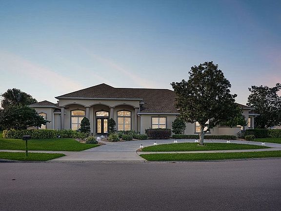 3rd image of 1700 Lee Janzen Dr