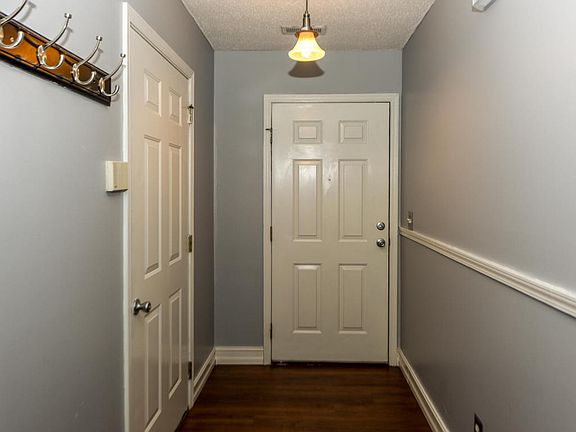 4th image of 2938 Pembroke Pl