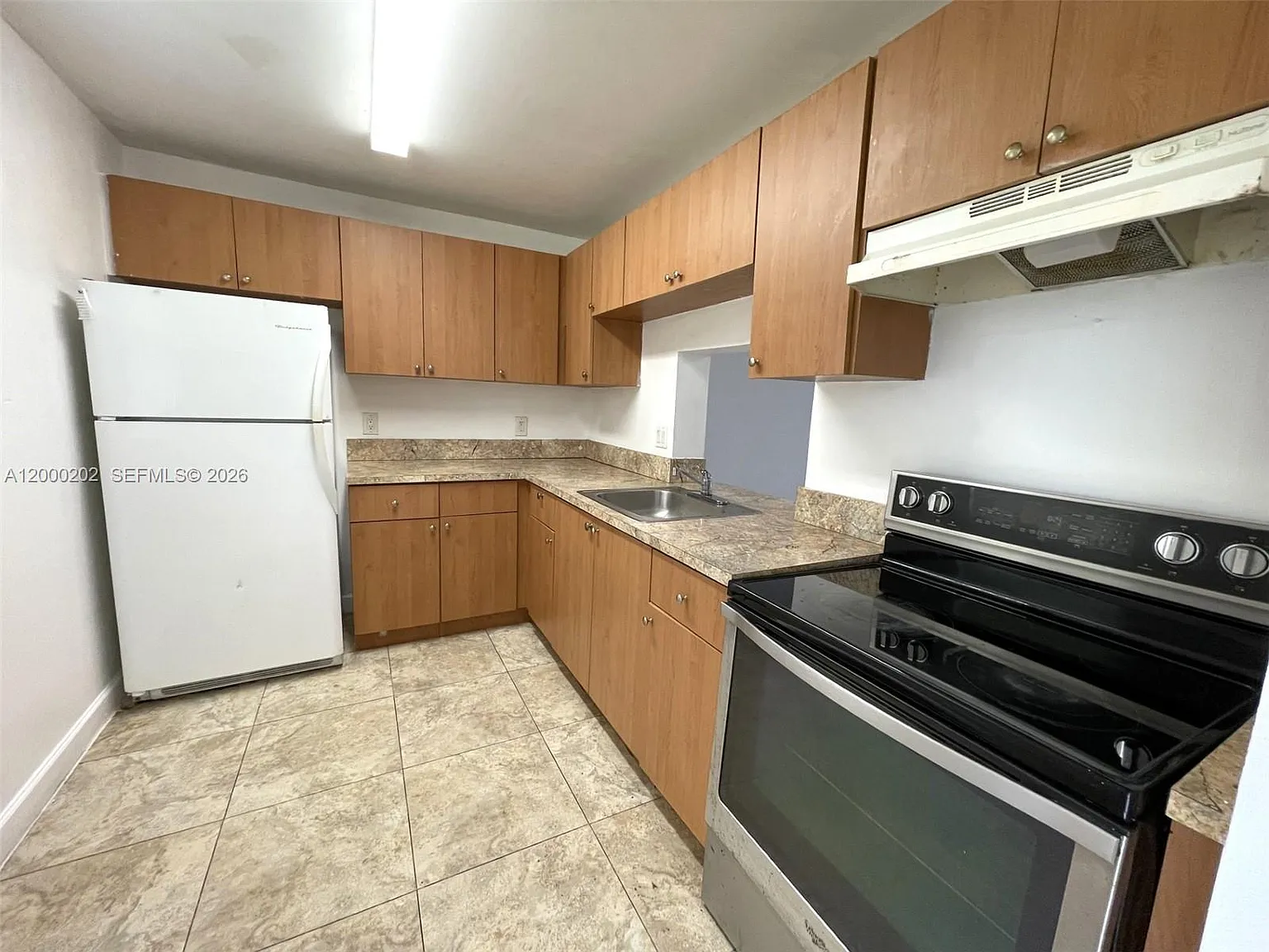 Brookfield Square Condo — Photo 3