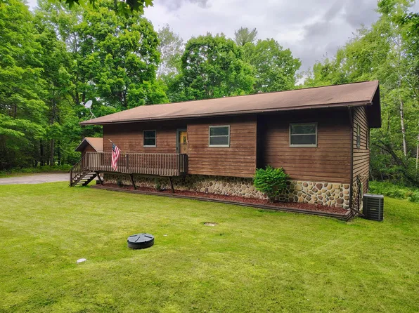 7178 Woodcrest Dr, Rhinelander, WI 54501