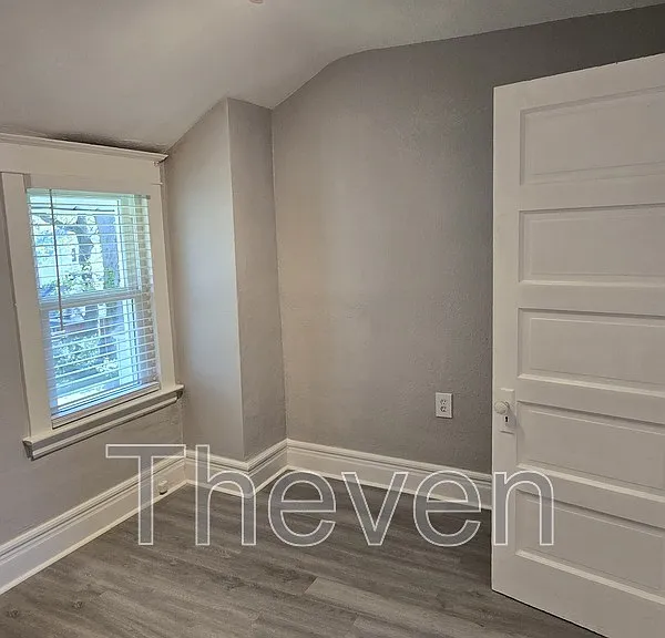 97 Davidson Ave — Photo 13