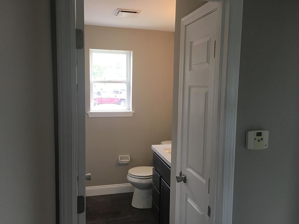2nd image of 801 Butler Ct APT 8