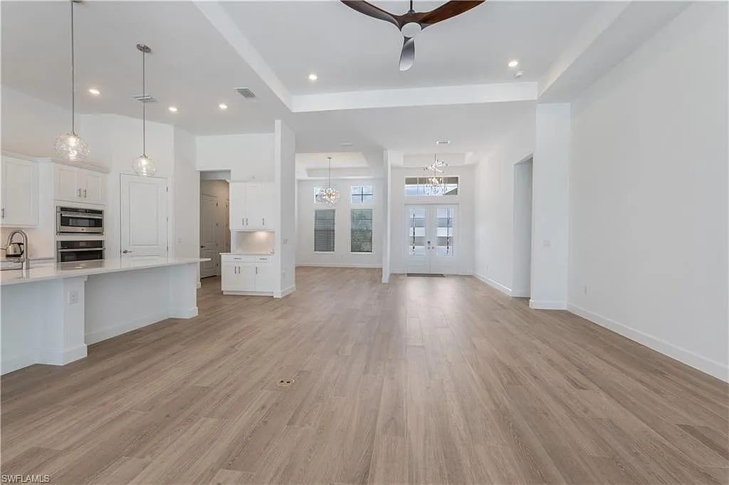 4 bed, 3.0 bath, 2966 sqft, $8,500 — Photo 3