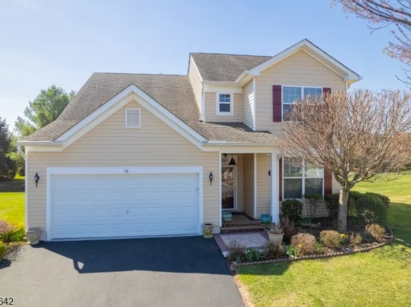 10 Ginkgo Ct, Franklin Twp., NJ 08873