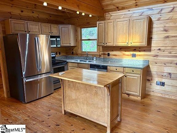 5th image of 17 River Rock Ct