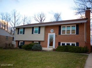 5702 Barrymore Rd, Centreville, VA 20120