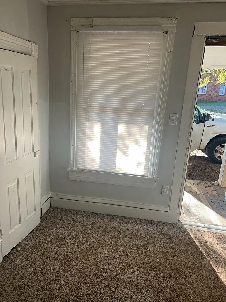 1 bed, 1.0 bath, $750 — Photo 4