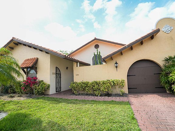 2nd image of 5292 Bolero Cir