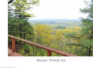 529 Deercliff Rd, Avon, CT 06001