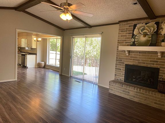 5th image of 3921 W Yorkshire Dr
