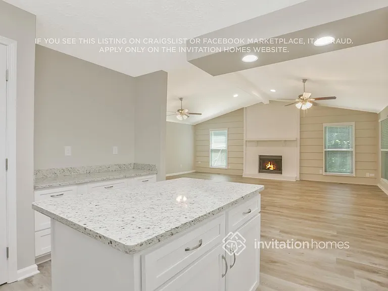 5421 S Lake Dr — Photo 9