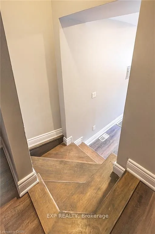 Studio, $1,300 — Photo 2
