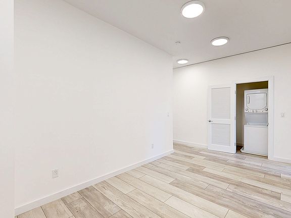 4th image of 1408 California St #509
