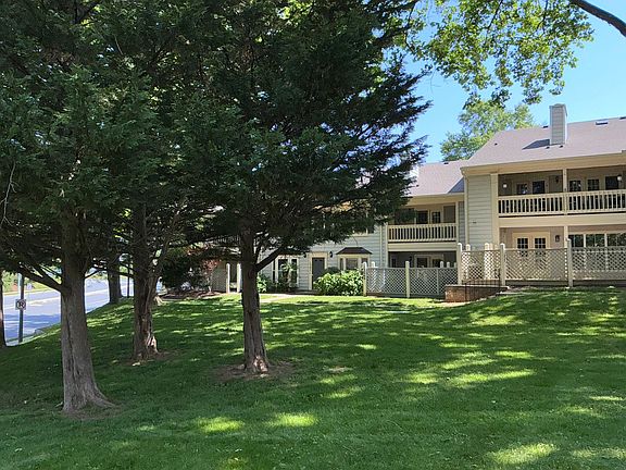 3rd image of 13121 Shadyside Ln #10-168