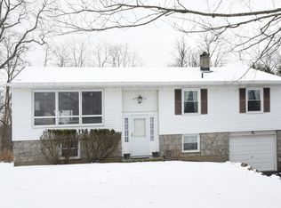 20 Hamlin Rd, Mahopac, NY 10541