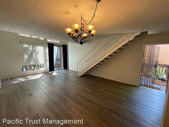 4th image of 10653 Lakefront Dr