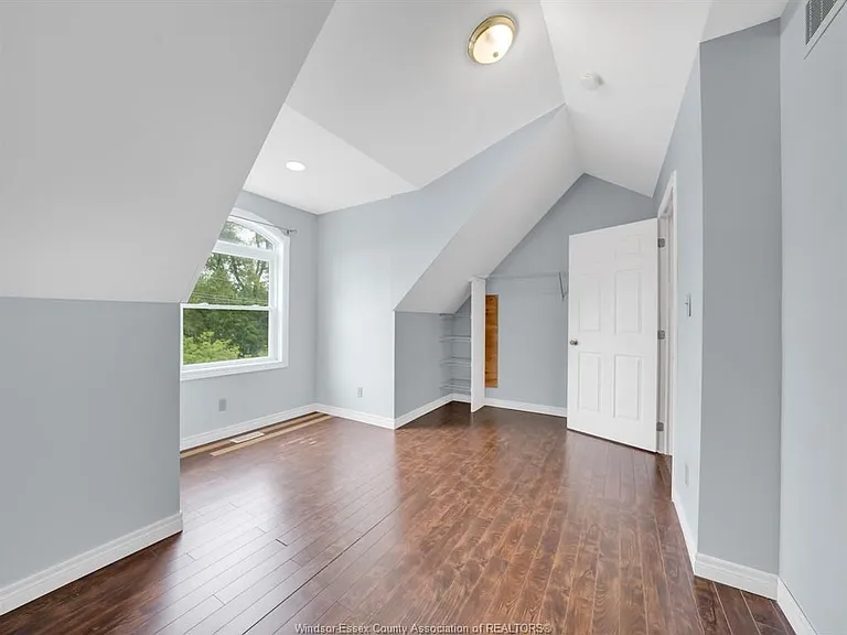 2929 Donnelly St — Photo 26